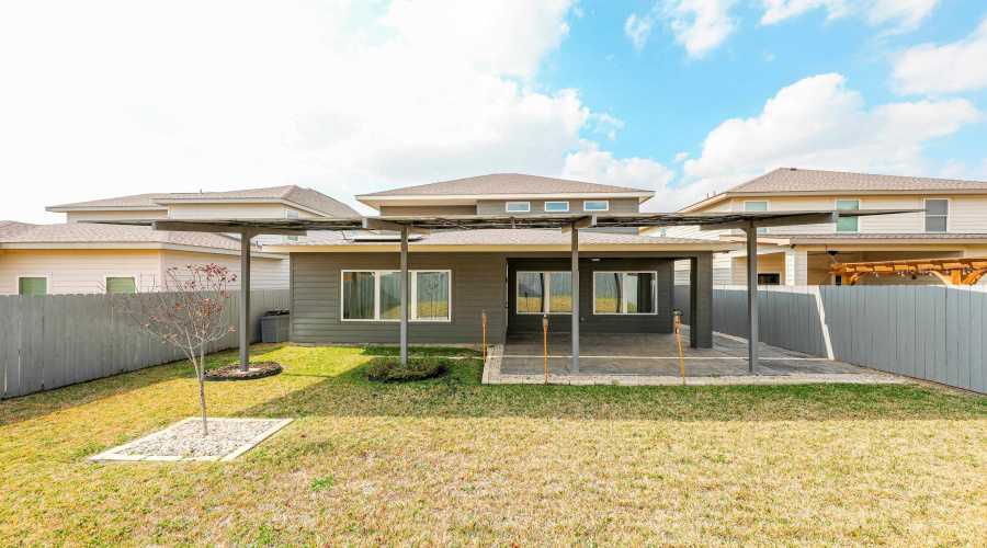 1943 Sambar Lp, LAREDO, Texas 78045, 4 Bedrooms Bedrooms, 8 Rooms Rooms,2 BathroomsBathrooms,Residential,For Sale,1943 Sambar Lp,20260800