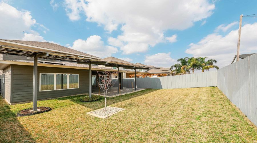 1943 Sambar Lp, LAREDO, Texas 78045, 4 Bedrooms Bedrooms, 8 Rooms Rooms,2 BathroomsBathrooms,Residential,For Sale,1943 Sambar Lp,20260800