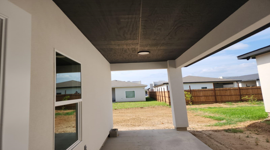 3806 Yoyis St., Laredo, Texas 78046, 4 Bedrooms Bedrooms, 5 Rooms Rooms,2 BathroomsBathrooms,Residential,For Sale,3806 Yoyis St.,20262707