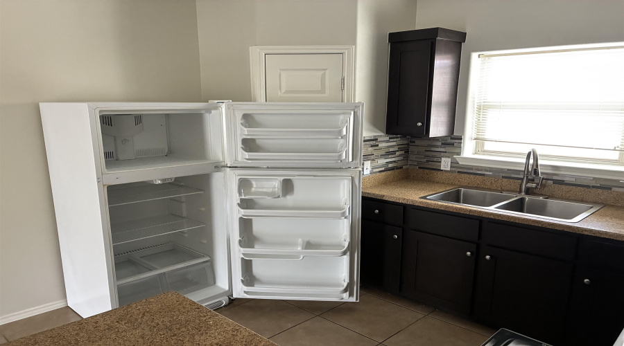 5402 Marcella Ave, LAREDO, Texas 78041, 1 Bedroom Bedrooms, 3 Rooms Rooms,1 BathroomBathrooms,Residential,For Rent,5402 Marcella Ave,20262708