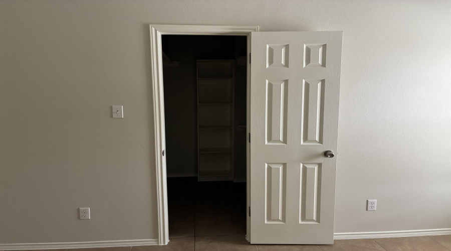 5402 Marcella Ave, LAREDO, Texas 78041, 1 Bedroom Bedrooms, 3 Rooms Rooms,1 BathroomBathrooms,Residential,For Rent,5402 Marcella Ave,20262708