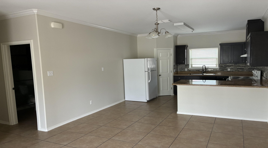 5402 Marcella Ave, LAREDO, Texas 78041, 1 Bedroom Bedrooms, 3 Rooms Rooms,1 BathroomBathrooms,Residential,For Rent,5402 Marcella Ave,20262708