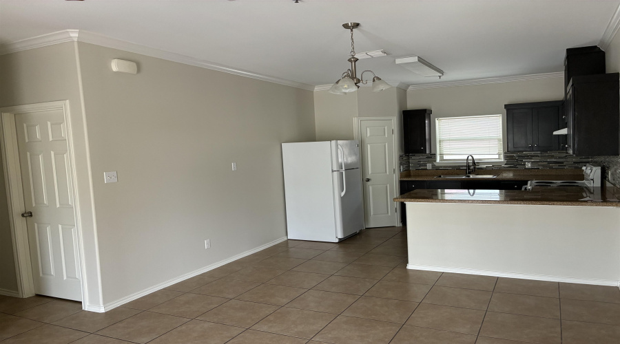 5402 Marcella Ave, LAREDO, Texas 78041, 1 Bedroom Bedrooms, 3 Rooms Rooms,1 BathroomBathrooms,Residential,For Rent,5402 Marcella Ave,20262708