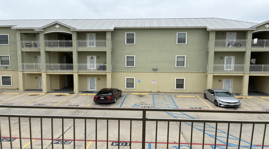 5402 Marcella Ave, LAREDO, Texas 78041, 1 Bedroom Bedrooms, 3 Rooms Rooms,1 BathroomBathrooms,Residential,For Rent,5402 Marcella Ave,20262708