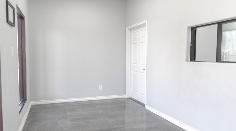 119 North America Rd., LAREDO, Texas 78045, 1 Bedroom Bedrooms, 51 Rooms Rooms,2 BathroomsBathrooms,Commercial/industrial,For Sale,119 North America Rd.,20262727