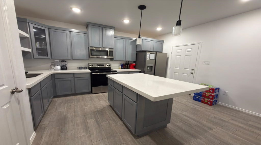 1526 Estudiantes Dr., Laredo, Texas 78046, 4 Bedrooms Bedrooms, 6 Rooms Rooms,2 BathroomsBathrooms,Residential,For Sale,1526 Estudiantes Dr.,20262716