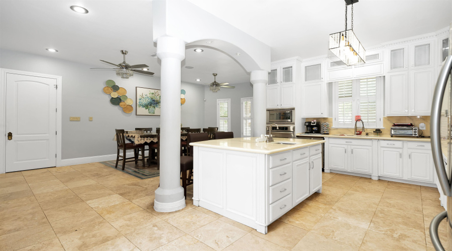 3008 Woodland Cv, LAREDO, Texas 78045, 5 Bedrooms Bedrooms, 12 Rooms Rooms,5 BathroomsBathrooms,Residential,For Sale,3008 Woodland Cv,20262720