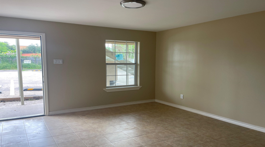 4018 San Agustin Ave, Laredo, Texas 78041, 1 Bedroom Bedrooms, 2 Rooms Rooms,1 BathroomBathrooms,Residential,For Rent,4018 San Agustin Ave,20262723