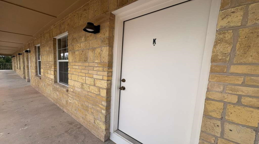 4018 San Agustin Ave, Laredo, Texas 78041, 1 Bedroom Bedrooms, 2 Rooms Rooms,1 BathroomBathrooms,Residential,For Rent,4018 San Agustin Ave,20262725