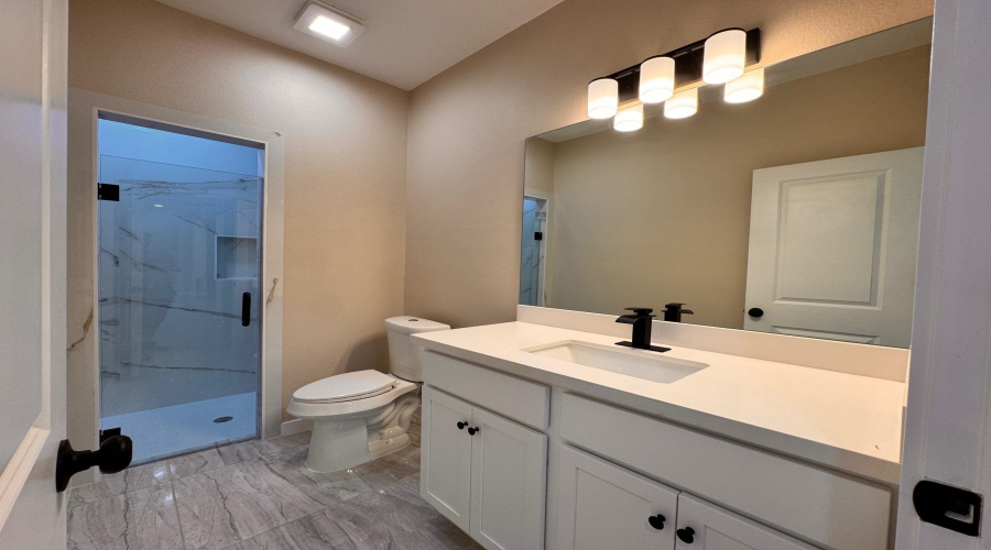 6702 El Bosal Ln., LAREDO, Texas 78046, 3 Bedrooms Bedrooms, 6 Rooms Rooms,2 BathroomsBathrooms,Residential,For Rent,6702 El Bosal Ln.,20262726