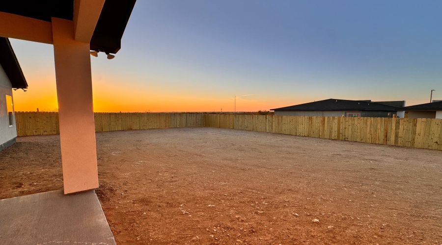 6702 El Bosal Ln., LAREDO, Texas 78046, 3 Bedrooms Bedrooms, 6 Rooms Rooms,2 BathroomsBathrooms,Residential,For Rent,6702 El Bosal Ln.,20262726