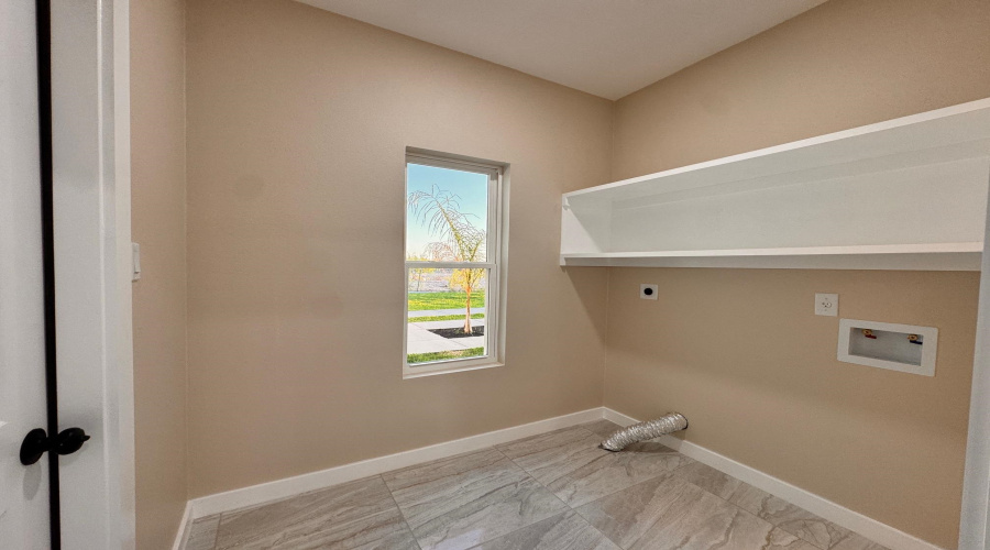 6702 El Bosal Ln., LAREDO, Texas 78046, 3 Bedrooms Bedrooms, 6 Rooms Rooms,2 BathroomsBathrooms,Residential,For Rent,6702 El Bosal Ln.,20262726