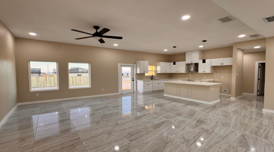 6702 El Bosal Ln., LAREDO, Texas 78046, 3 Bedrooms Bedrooms, 6 Rooms Rooms,2 BathroomsBathrooms,Residential,For Rent,6702 El Bosal Ln.,20262726