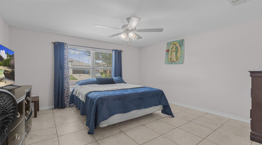 3506 Eduardo E Hayes Rd., Laredo, Texas 78046, 4 Bedrooms Bedrooms, 5 Rooms Rooms,2 BathroomsBathrooms,Residential,For Sale,3506 Eduardo E Hayes Rd.,20262730