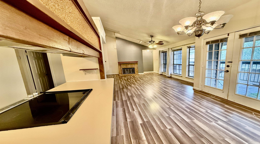 8633 Datapoint Dr, San Antonio, Texas 78229, 2 Bedrooms Bedrooms, 5 Rooms Rooms,2 BathroomsBathrooms,Residential,For Rent,8633 Datapoint Dr,20262732