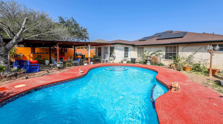 110 Lagos Ave, LAREDO, Texas 78045, 3 Bedrooms Bedrooms, 6 Rooms Rooms,2 BathroomsBathrooms,Residential,For Sale,110 Lagos Ave,20262733