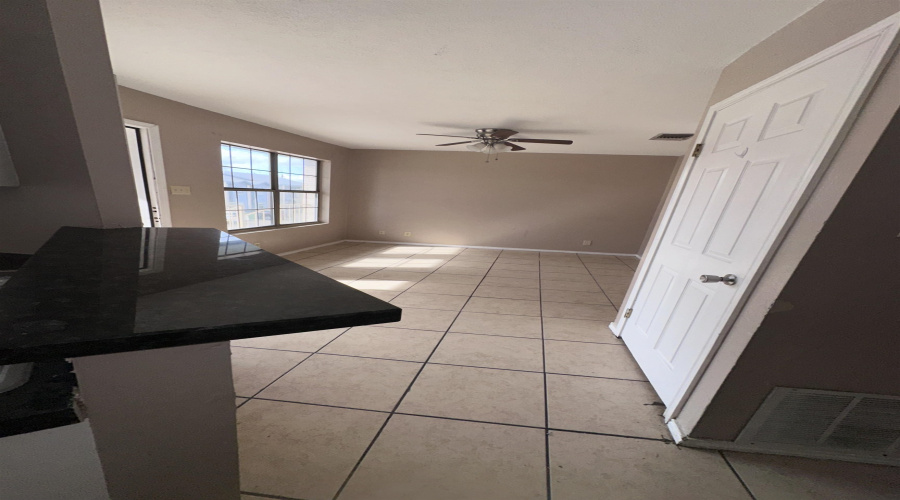 606 Gale St, Laredo, Texas 78041, 2 Bedrooms Bedrooms, 4 Rooms Rooms,1 BathroomBathrooms,Residential,For Rent,606 Gale St,20262734