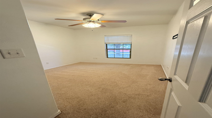 1618 Padre Island Ct, LAREDO, Texas 78045, 3 Bedrooms Bedrooms, 5 Rooms Rooms,2 BathroomsBathrooms,Residential,For Rent,1618 Padre Island Ct,20262735