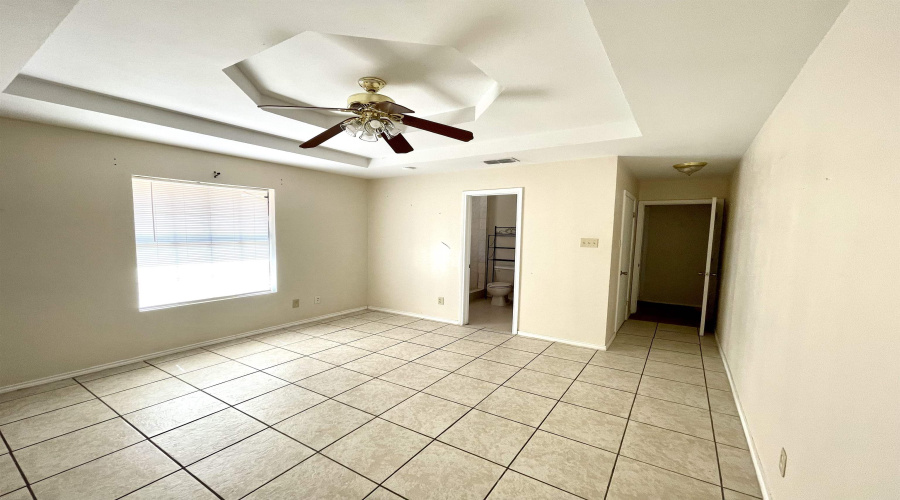231 Malaga Dr, Laredo, Texas 78046, 3 Bedrooms Bedrooms, 5 Rooms Rooms,2 BathroomsBathrooms,Residential,For Rent,231 Malaga Dr,20262736