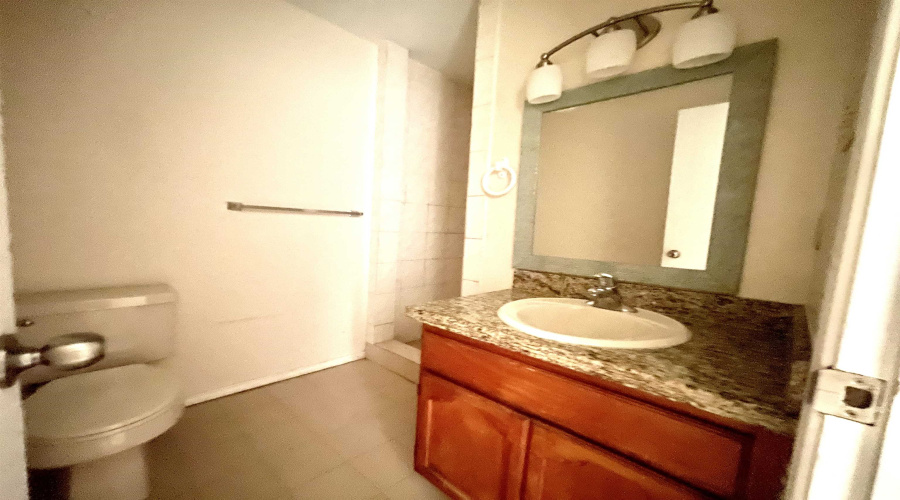 231 Malaga Dr, Laredo, Texas 78046, 3 Bedrooms Bedrooms, 5 Rooms Rooms,2 BathroomsBathrooms,Residential,For Rent,231 Malaga Dr,20262736