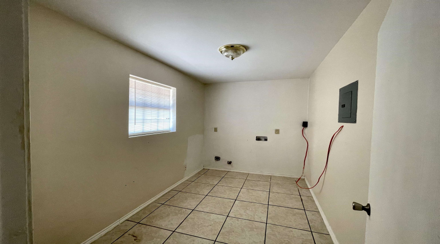 231 Malaga Dr, Laredo, Texas 78046, 3 Bedrooms Bedrooms, 5 Rooms Rooms,2 BathroomsBathrooms,Residential,For Rent,231 Malaga Dr,20262736