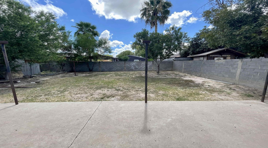231 Malaga Dr, Laredo, Texas 78046, 3 Bedrooms Bedrooms, 5 Rooms Rooms,2 BathroomsBathrooms,Residential,For Rent,231 Malaga Dr,20262736