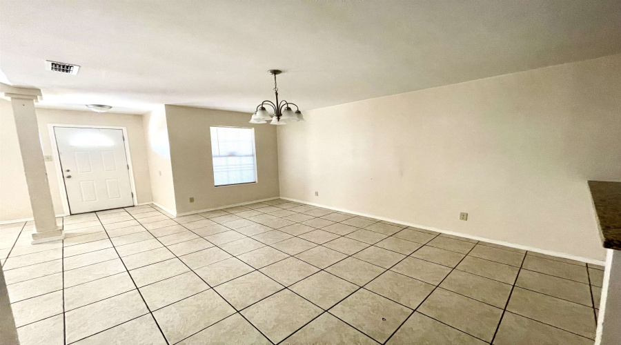 231 Malaga Dr, Laredo, Texas 78046, 3 Bedrooms Bedrooms, 5 Rooms Rooms,2 BathroomsBathrooms,Residential,For Rent,231 Malaga Dr,20262736