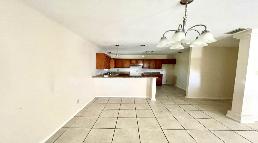 231 Malaga Dr, Laredo, Texas 78046, 3 Bedrooms Bedrooms, 5 Rooms Rooms,2 BathroomsBathrooms,Residential,For Rent,231 Malaga Dr,20262736