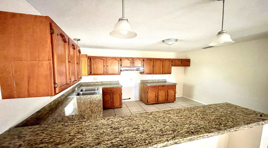 231 Malaga Dr, Laredo, Texas 78046, 3 Bedrooms Bedrooms, 5 Rooms Rooms,2 BathroomsBathrooms,Residential,For Rent,231 Malaga Dr,20262736