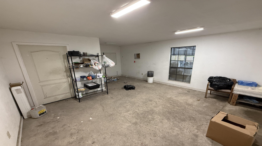 7800 S SH 359, Laredo, Texas 78043, 1 Bedroom Bedrooms, 11 Rooms Rooms,1 BathroomBathrooms,Commercial/industrial,For Rent,7800 S SH 359,20262739