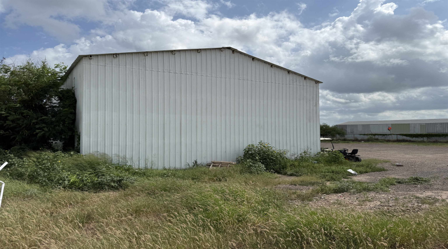 7800 S SH 359, Laredo, Texas 78043, 1 Bedroom Bedrooms, 11 Rooms Rooms,1 BathroomBathrooms,Commercial/industrial,For Rent,7800 S SH 359,20262739