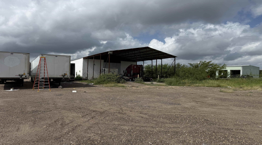 7800 S SH 359, Laredo, Texas 78043, 1 Bedroom Bedrooms, 11 Rooms Rooms,1 BathroomBathrooms,Commercial/industrial,For Rent,7800 S SH 359,20262739