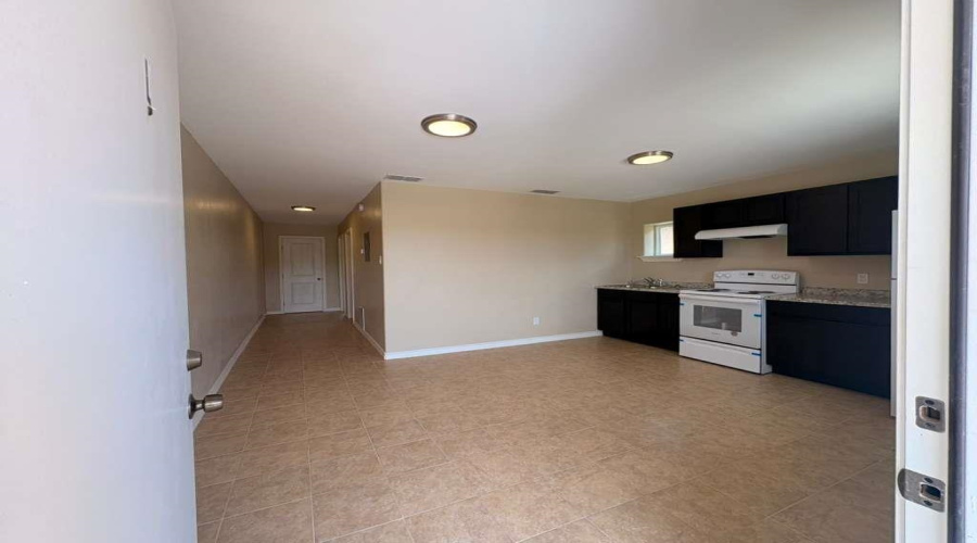 4018 San Agustin Ave, Laredo, Texas 78041, 2 Bedrooms Bedrooms, 3 Rooms Rooms,1 BathroomBathrooms,Residential,For Rent,4018 San Agustin Ave,20262744