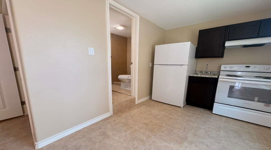 4018 San Agustin Ave, Laredo, Texas 78041, 1 Bedroom Bedrooms, 1 Room Rooms,1 BathroomBathrooms,Residential,For Rent,4018 San Agustin Ave,20262745