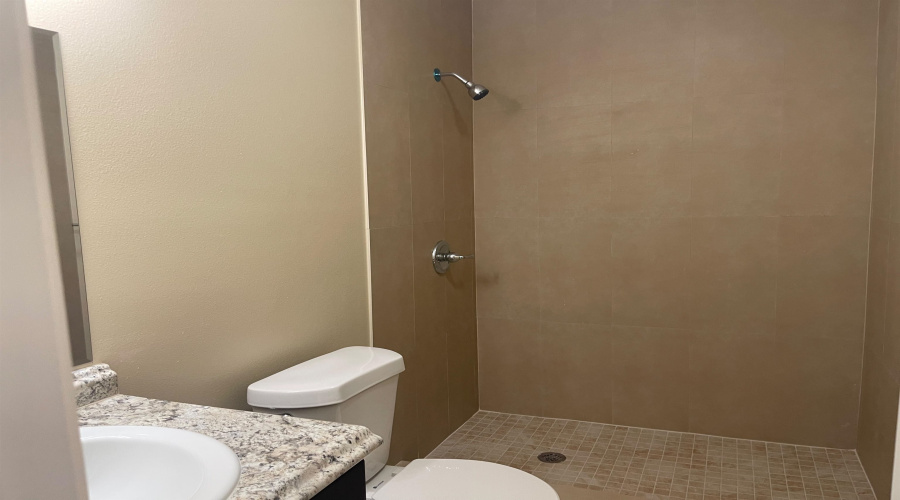 4018 San Agustin Ave, Laredo, Texas 78041, 1 Bedroom Bedrooms, 2 Rooms Rooms,1 BathroomBathrooms,Residential,For Rent,4018 San Agustin Ave,20262746