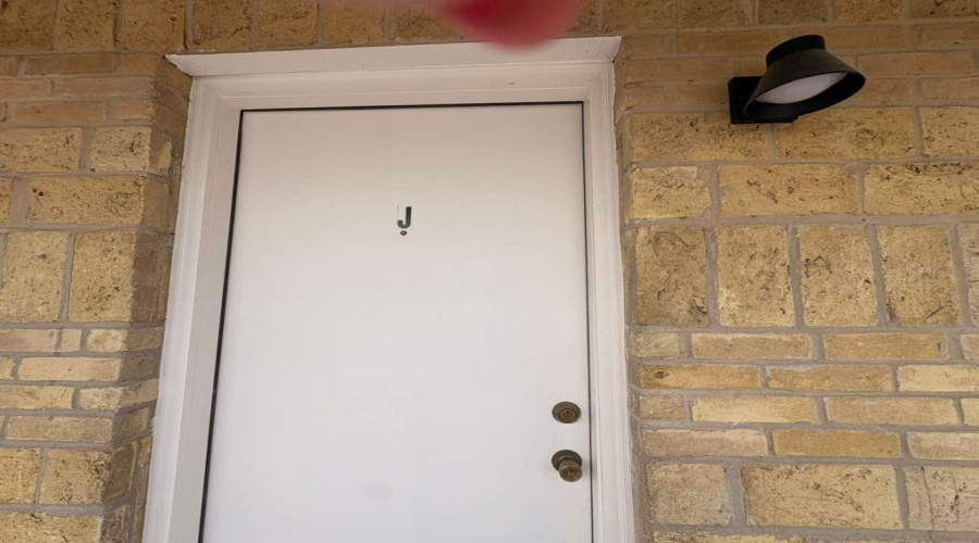 4018 San Agustin Ave, Laredo, Texas 78041, 1 Bedroom Bedrooms, 2 Rooms Rooms,1 BathroomBathrooms,Residential,For Rent,4018 San Agustin Ave,20262751
