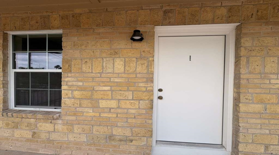 4018 San Agustin Ave, Laredo, Texas 78041, 1 Bedroom Bedrooms, 2 Rooms Rooms,1 BathroomBathrooms,Residential,For Rent,4018 San Agustin Ave,20262753
