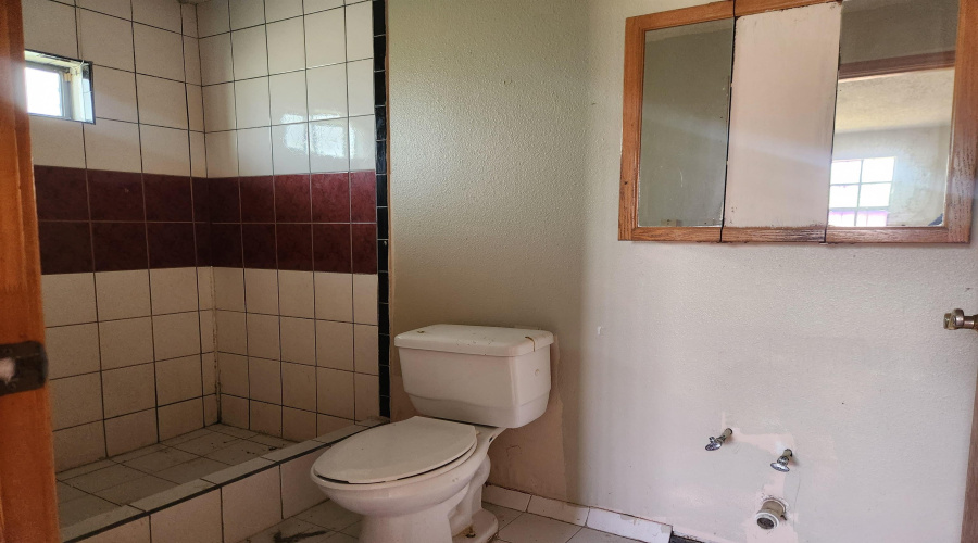5404 Lopez Lane, Zapata, Texas 78076, 2 Bedrooms Bedrooms, 4 Rooms Rooms,2 BathroomsBathrooms,Residential,For Sale,5404 Lopez Lane,20262755
