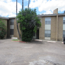 5302 Springfield Ave, Laredo, Texas 78041, 2 Bedrooms Bedrooms, 5 Rooms Rooms,1 BathroomBathrooms,Residential,For Rent,5302 Springfield Ave,20262757