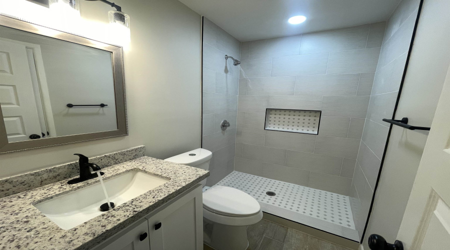 3005 E Price St, LAREDO, Texas 78043, 2 Bedrooms Bedrooms, 5 Rooms Rooms,1 BathroomBathrooms,Residential,For Rent,3005 E Price St,20262760