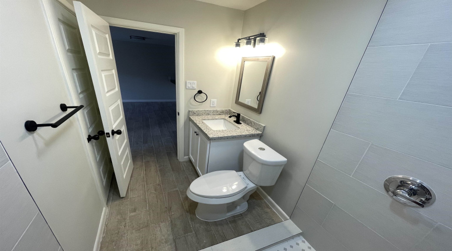 3005 E Price St, LAREDO, Texas 78043, 2 Bedrooms Bedrooms, 5 Rooms Rooms,1 BathroomBathrooms,Residential,For Rent,3005 E Price St,20262760