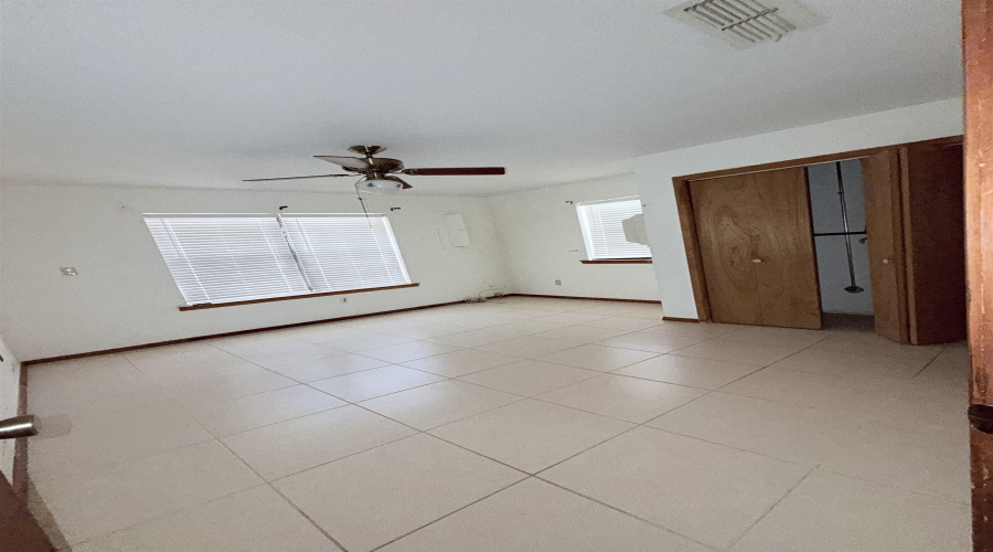 138 Ceniso Lp, Laredo, Texas 78046, 4 Bedrooms Bedrooms, 7 Rooms Rooms,3 BathroomsBathrooms,Residential,For Sale,138 Ceniso Lp,20262764