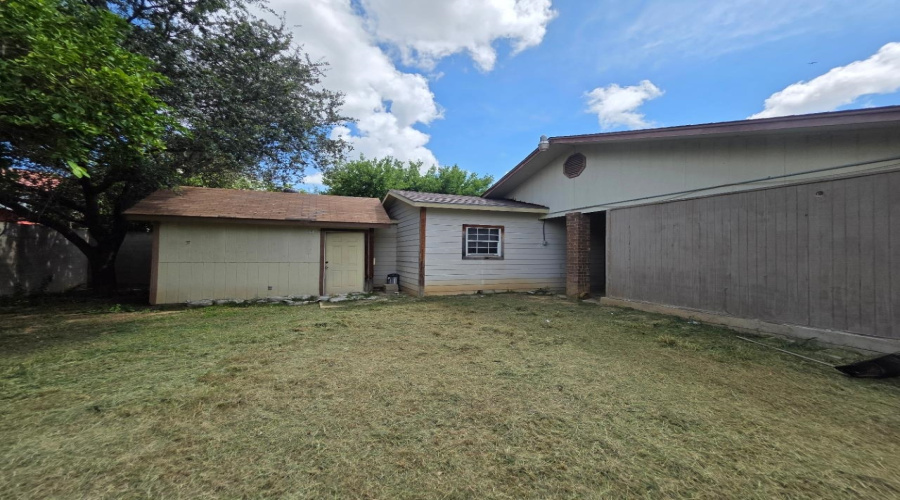 4704 Mims Ave, LAREDO, Texas 78041, 3 Bedrooms Bedrooms, 6 Rooms Rooms,2 BathroomsBathrooms,Residential,For Sale,4704 Mims Ave,20262765