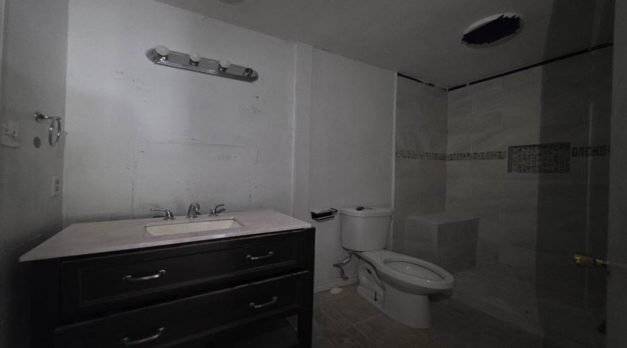 4704 Mims Ave, LAREDO, Texas 78041, 3 Bedrooms Bedrooms, 6 Rooms Rooms,2 BathroomsBathrooms,Residential,For Sale,4704 Mims Ave,20262765