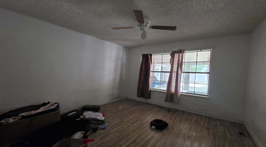 4704 Mims Ave, LAREDO, Texas 78041, 3 Bedrooms Bedrooms, 6 Rooms Rooms,2 BathroomsBathrooms,Residential,For Sale,4704 Mims Ave,20262765