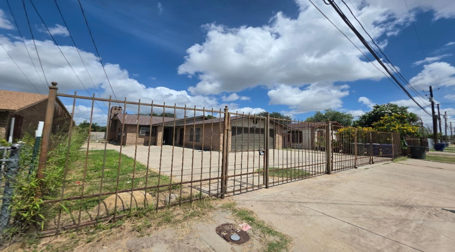 4704 Mims Ave, LAREDO, Texas 78041, 3 Bedrooms Bedrooms, 6 Rooms Rooms,2 BathroomsBathrooms,Residential,For Sale,4704 Mims Ave,20262765
