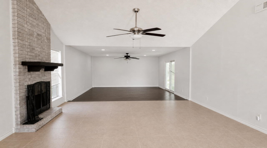 4704 Mims Ave, LAREDO, Texas 78041, 3 Bedrooms Bedrooms, 6 Rooms Rooms,2 BathroomsBathrooms,Residential,For Sale,4704 Mims Ave,20262765