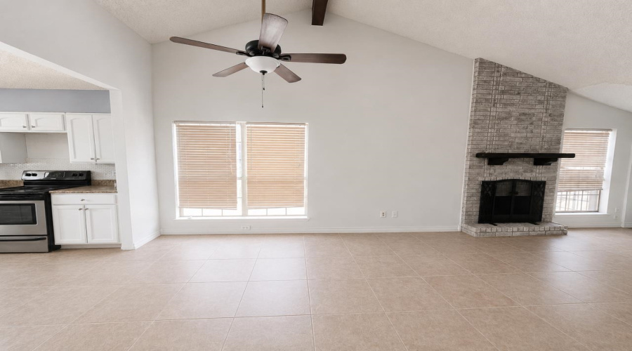 4704 Mims Ave, LAREDO, Texas 78041, 3 Bedrooms Bedrooms, 6 Rooms Rooms,2 BathroomsBathrooms,Residential,For Sale,4704 Mims Ave,20262765