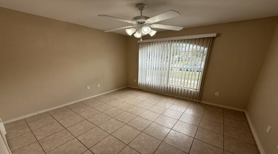 3113 Silhouette Dr, Laredo, Texas 78045, 3 Bedrooms Bedrooms, 6 Rooms Rooms,2 BathroomsBathrooms,Residential,For Rent,3113 Silhouette Dr,20262771