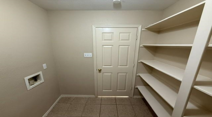 3113 Silhouette Dr, Laredo, Texas 78045, 3 Bedrooms Bedrooms, 6 Rooms Rooms,2 BathroomsBathrooms,Residential,For Rent,3113 Silhouette Dr,20262771